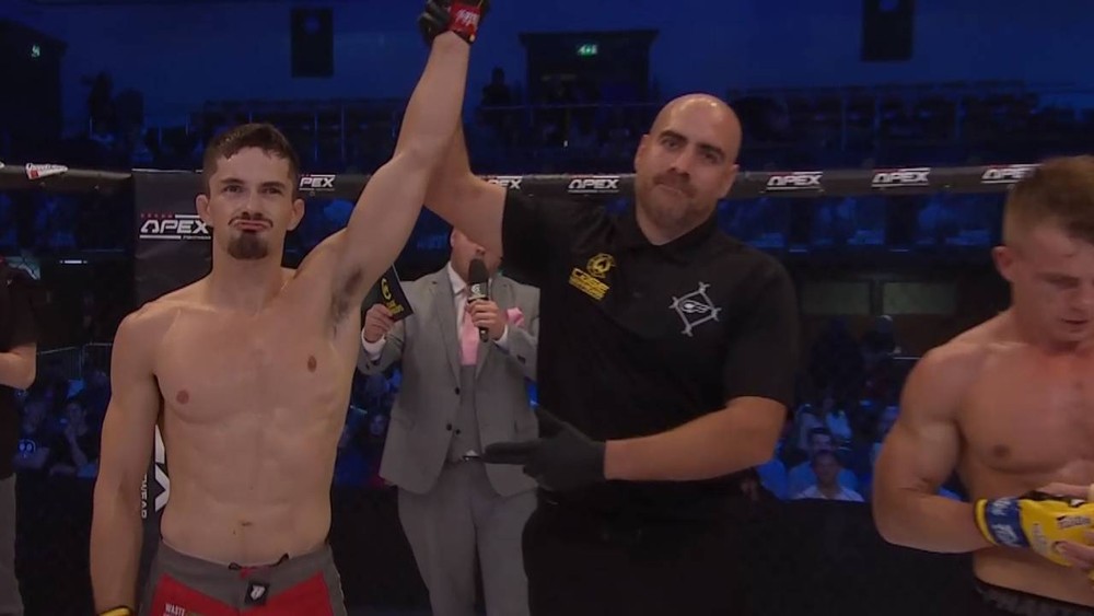 Cage Warriors 129: Dohnal padol po prvýkrát v kariére na submisiu