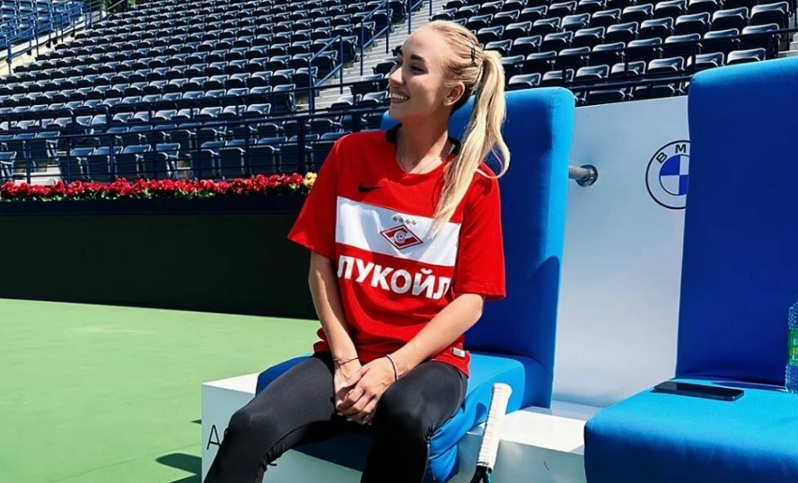 Provokácia? Ruská tenistka nosí dres Spartaka Moskva, WTA ju varuje