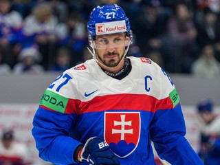 Kapitán Marek Hrivík (Slovensko) v zápase základnej B-skupiny Slovensko - Nórsko. 