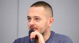 Na snímke parahokejista Martin Joppa počas tlačovej konferencie pri príležitosti postupu parahokejovej reprezentácie na ZPH 2026.