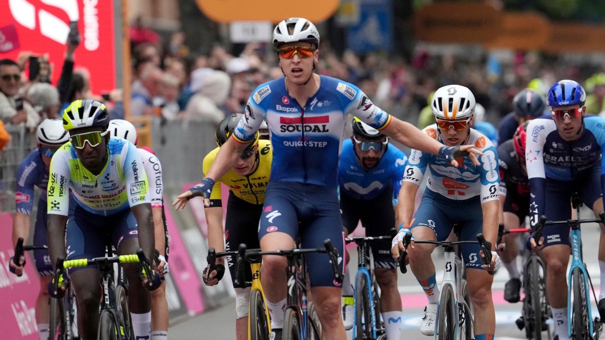 Belgický šprintér Tim Merlier vyhral tretiu etapu Giro d'Italia 2024.