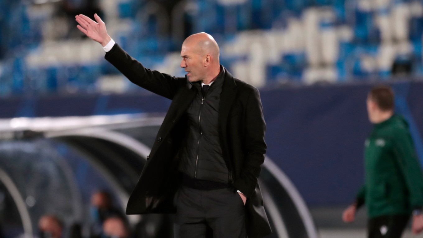 Tréner Zinedine Zidane.