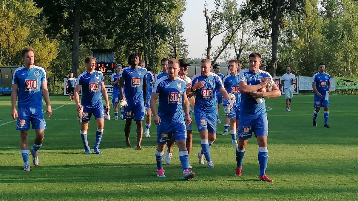 Hráči FK Podkonice po víťaznom zápase s Rimavskou Sobotou