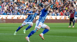 Futbalisti SK Sigma Olomouc oslavujú gól.