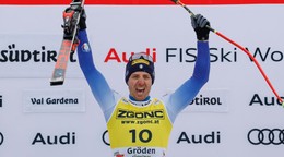 Talian Mattia Casse sa teší vo Val Gardene z prvého triumfu vo Svetovom pohári. 