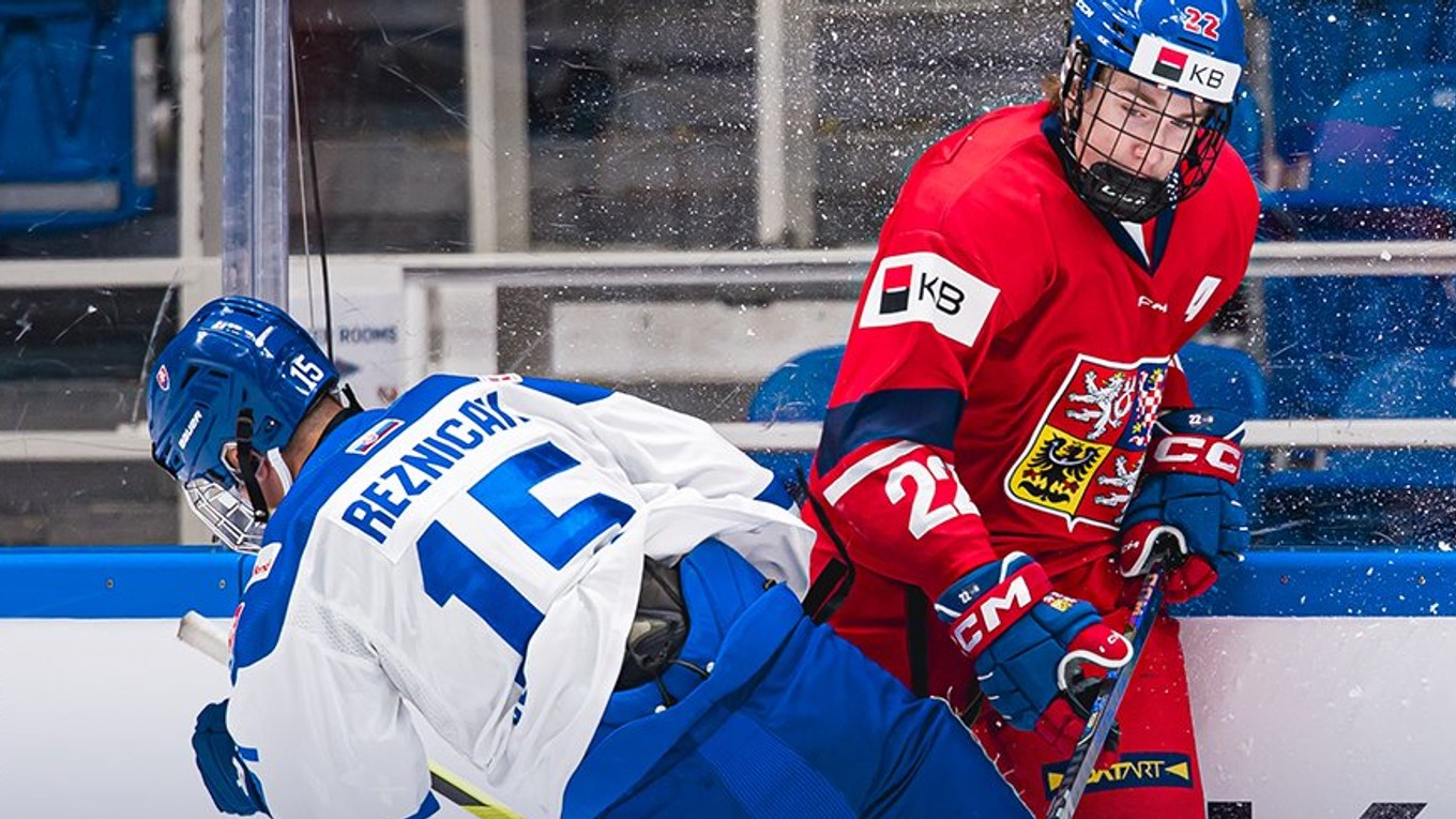 Momentka zo zápasu Slovensko - Česko (Hlinka Gretzky Cup 2025)