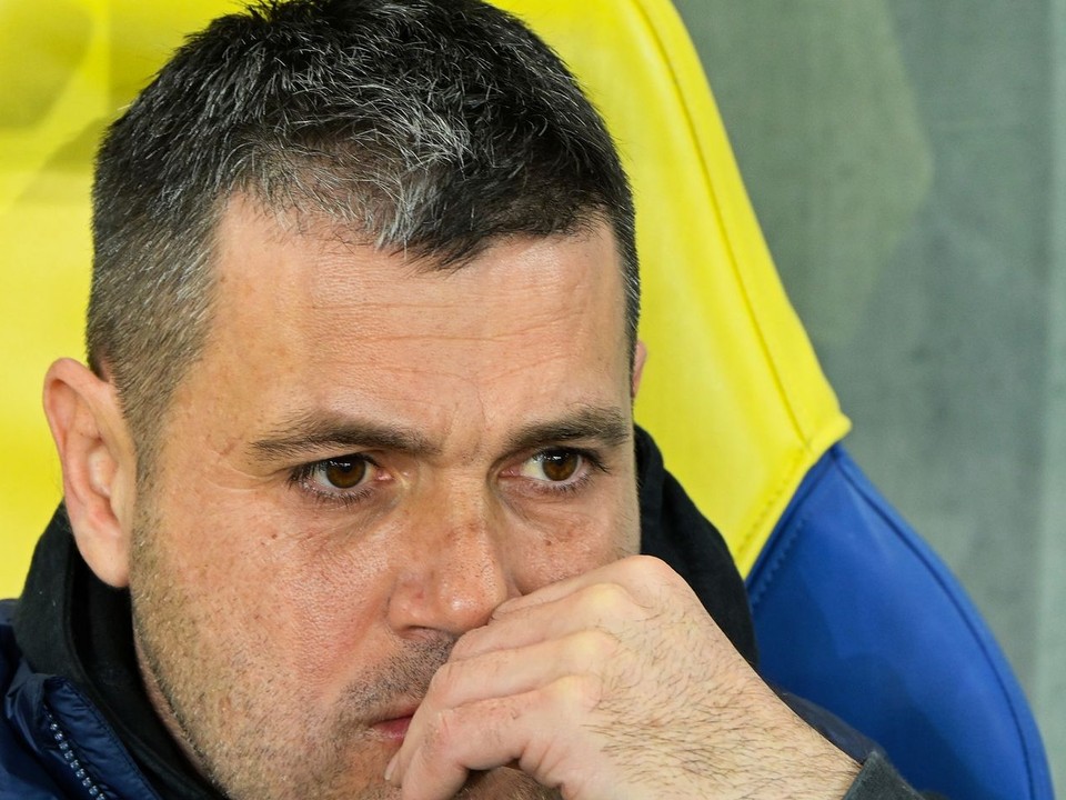 Na snímke tréner DAC-u Branislav Fodrek sleduje zápas 19. kola futbalovej Niké ligy FC DAC 1904 Dunajská Streda - ŠK Slovan Bratislava v Dunajskej Strede v sobotu 7. februára 2026. FOTO TASR - Edmund Örzsik
- Slovensko
- šport
- futbal
- NL
- 19.
- kolo
- pyrotechnika
- TTX