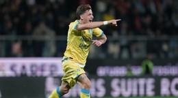Futbalista Frosinone Matteo Cichella sa raduje z gólu v zápase 9. kola talianskej Serie A Frosinone Calcio - US Lecce.