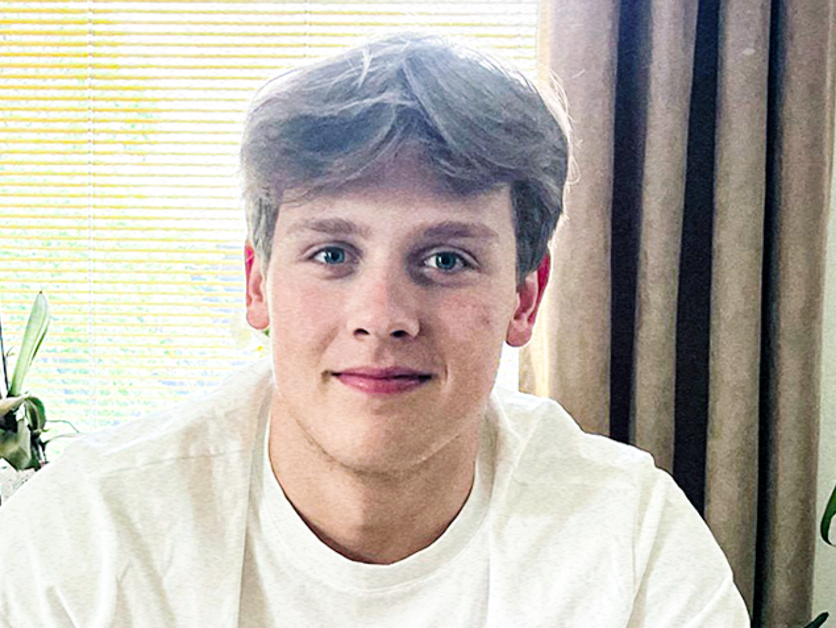 Tomáš Pobežal podpísal zmluvu s tímom Kingston Frontenacs v OHL. 