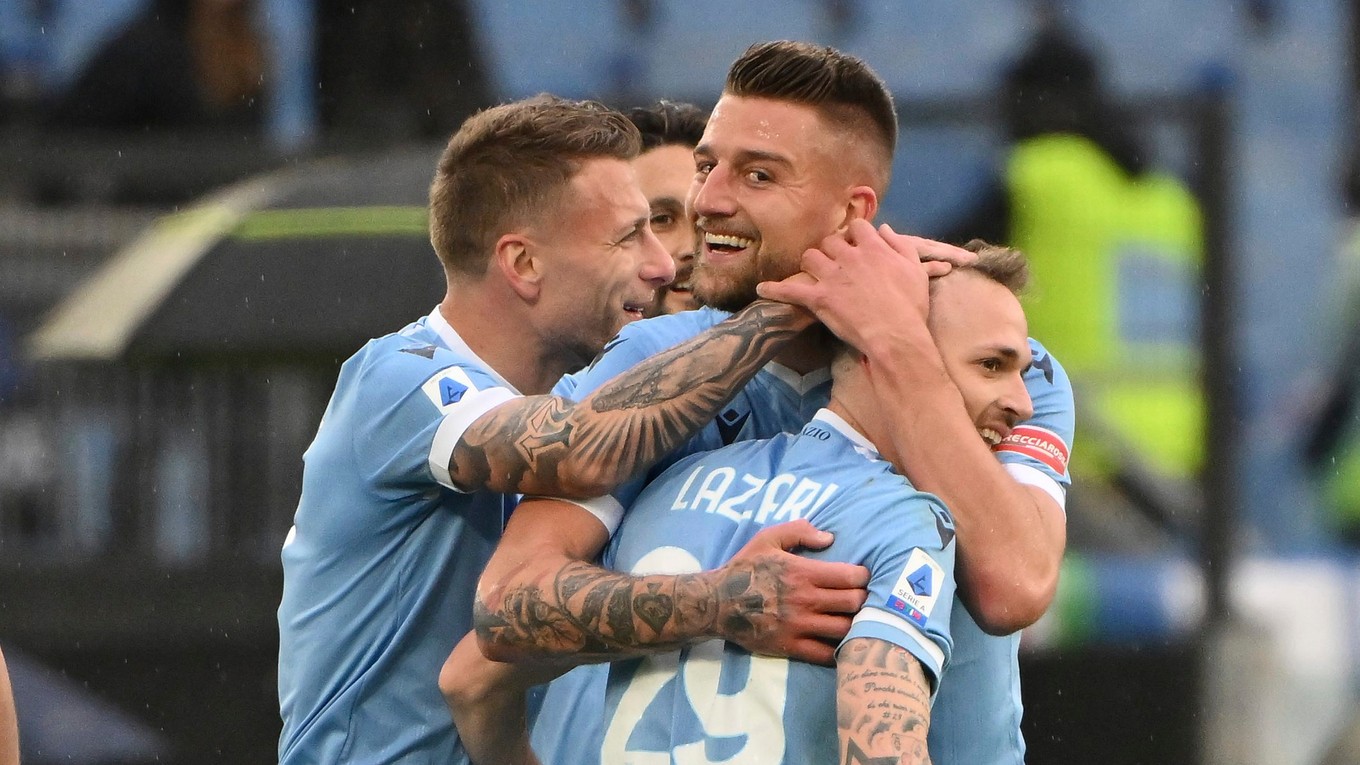 Radosť futbalistov Lazio Rím.