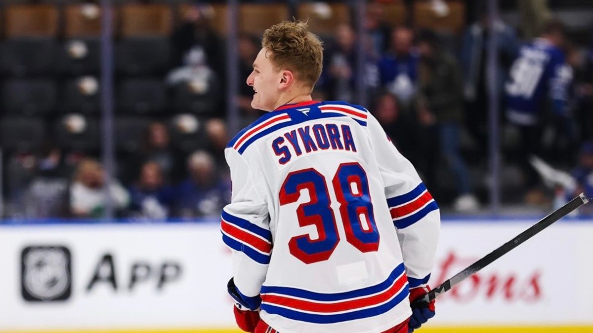 Adam Sýkora v debutovom zápase NHL. 