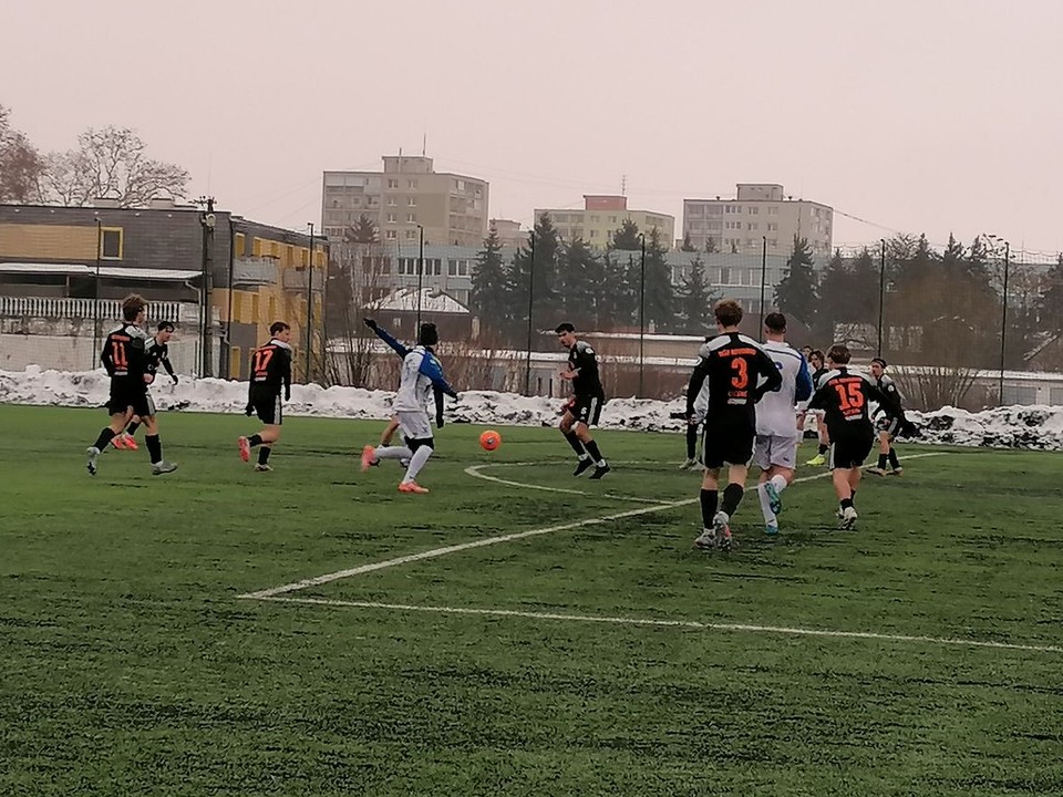 Momentka z prípravného zápasu Rimavská Sobota - Lučenec.