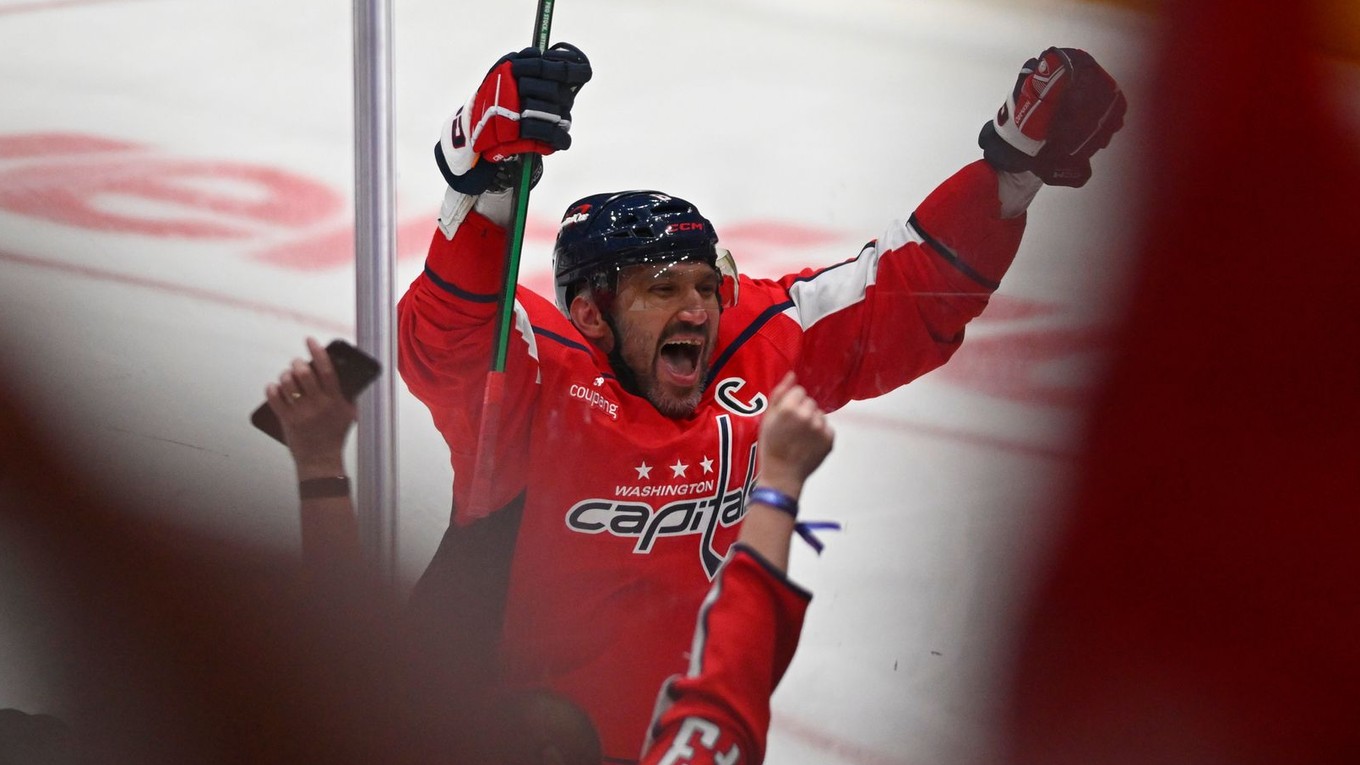 Alex Ovečkin oslavuje gól