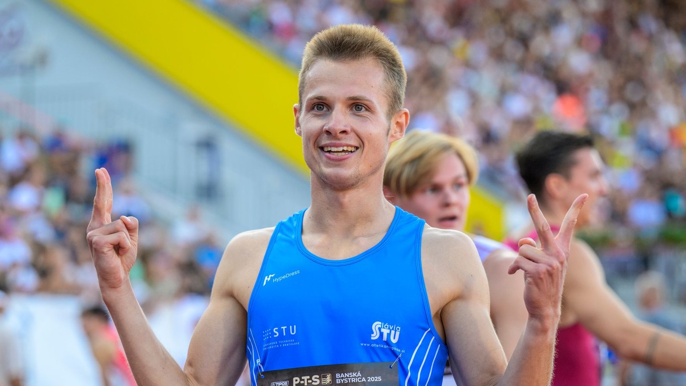 Slovenský reprezentant v behu na 400 metrov cez prekážky Patrik Dömötör.