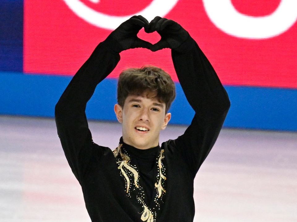 Adam Hagara počas voľnej jazdy na MS v krasokorčuľovaní 2026. 