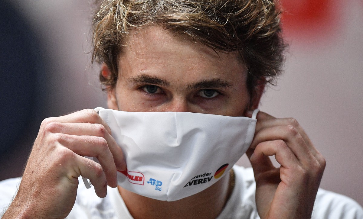 Škrtil ju, ušla pred ním bosá. Priateľka známeho tenistu prehovorila o násilí