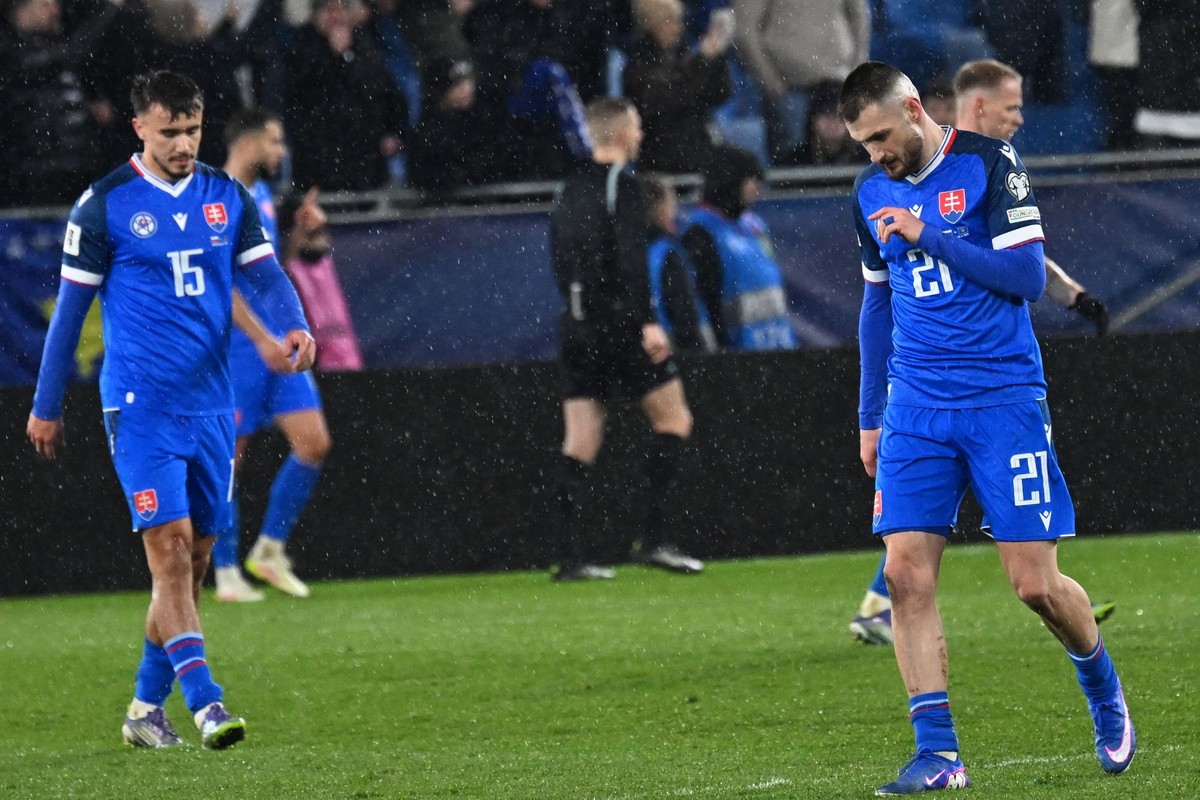 Čo sa so Slovákmi stalo? Totálne sme zlyhali. Prebúdza sa vo mne také zlo, tvrdil líder