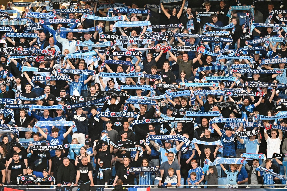 Slovan opäť zdolal DAC a oslavuje zisk ďalšieho titulu. Spečatil ho gól Barseghjana