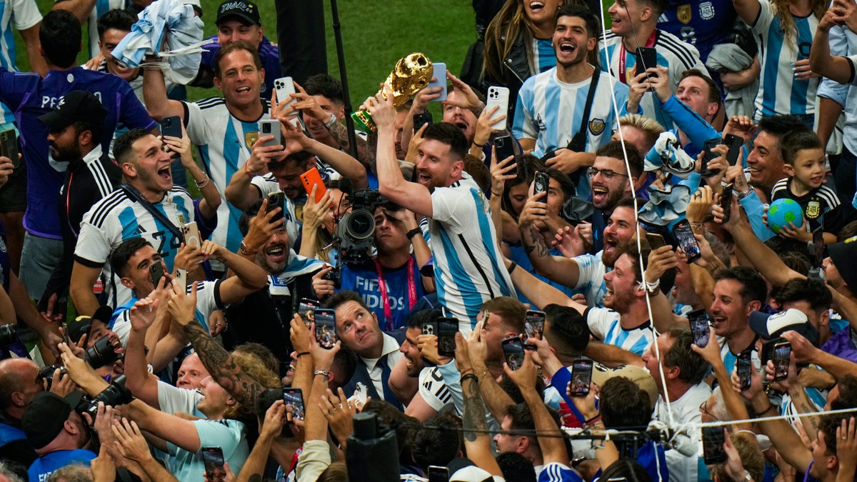 Lionel Messi a hráči Argentíny oslavujú zisk titulu majstra sveta.