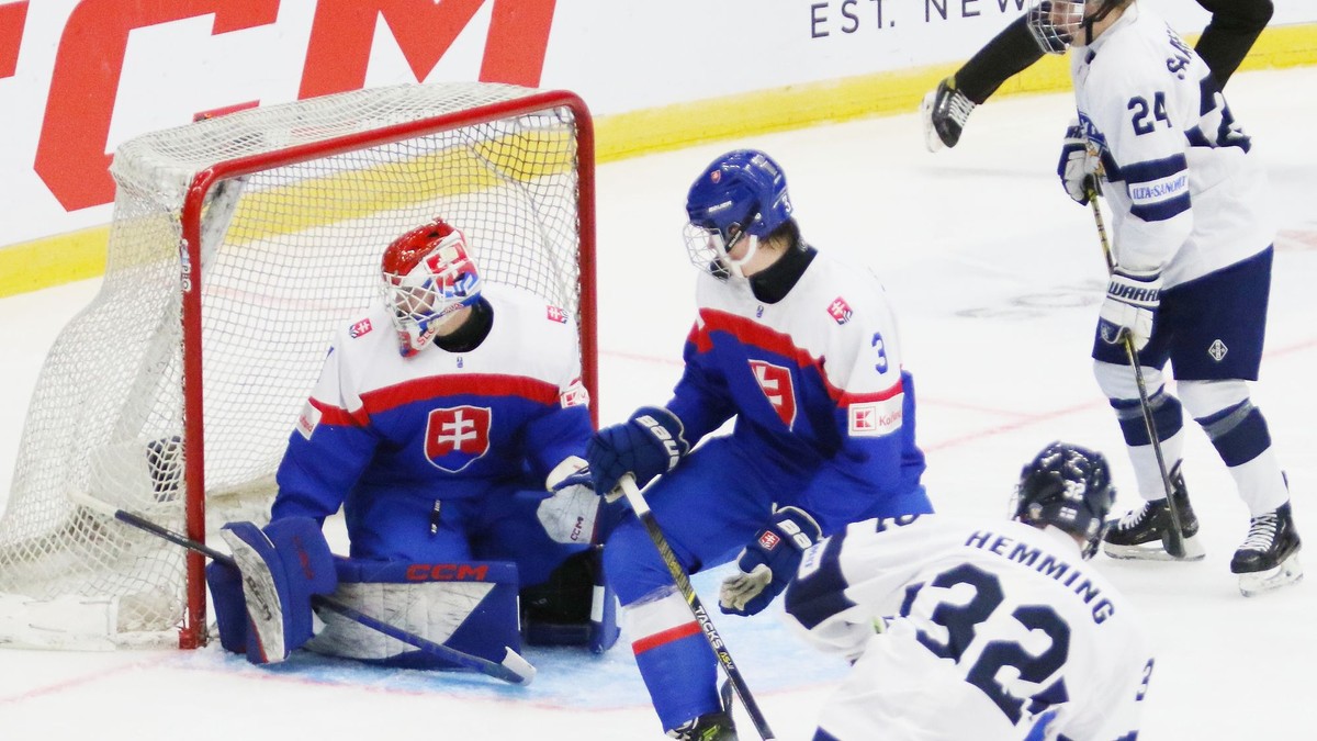 Momentka zo zápasu Slovensko - Fínsko na MS v hokeji do 18 rokov 2024