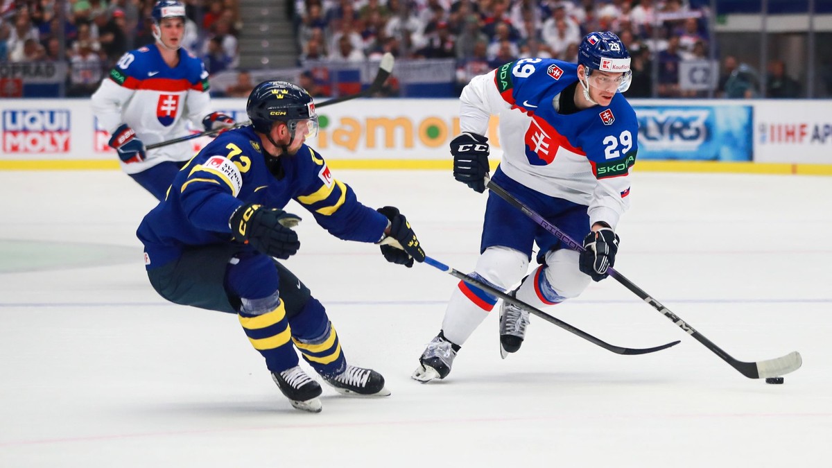 Michal Ivan v zápase Slovensko - Švédsko v skupine B na MS v hokeji 2024.