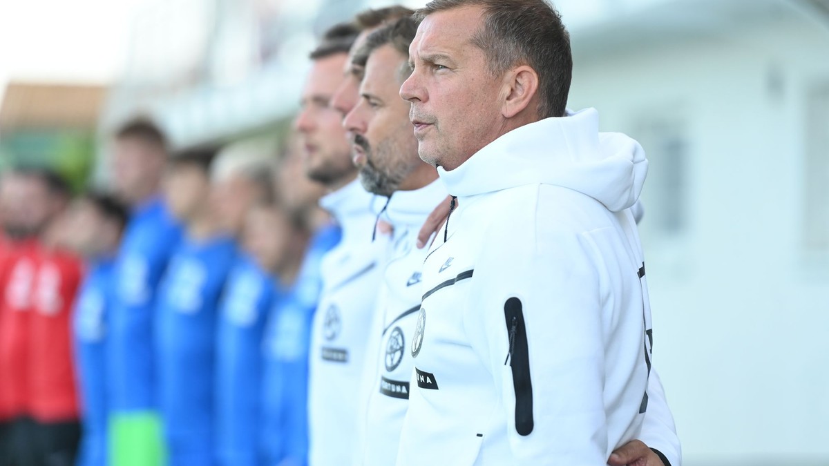 Tréner slovenskej futbalovej reprezentácie do 21 rokov Jaroslav Kentoš