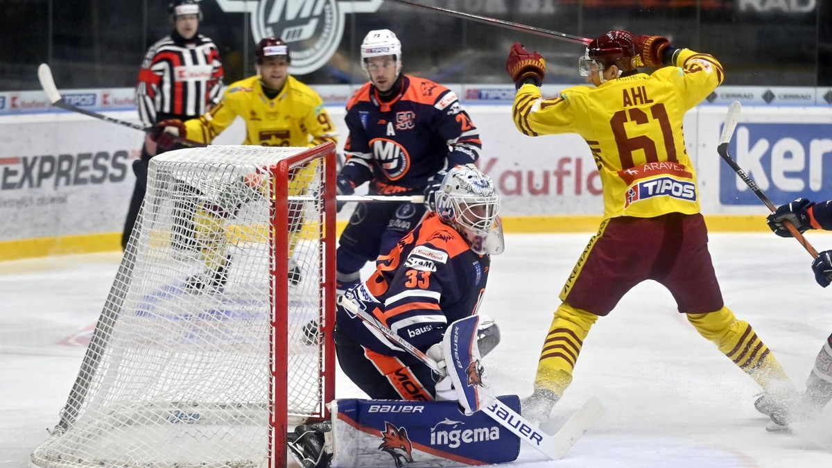 4. zápas kvalifikácie o play off. HK Dukla Ingema Michalovce - HK Dukla Trenčín . 