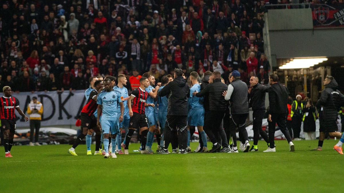 Šarvátka na konci zápasu 11. kola Niké ligy Spartak Trnava - Slovan Bratislava.