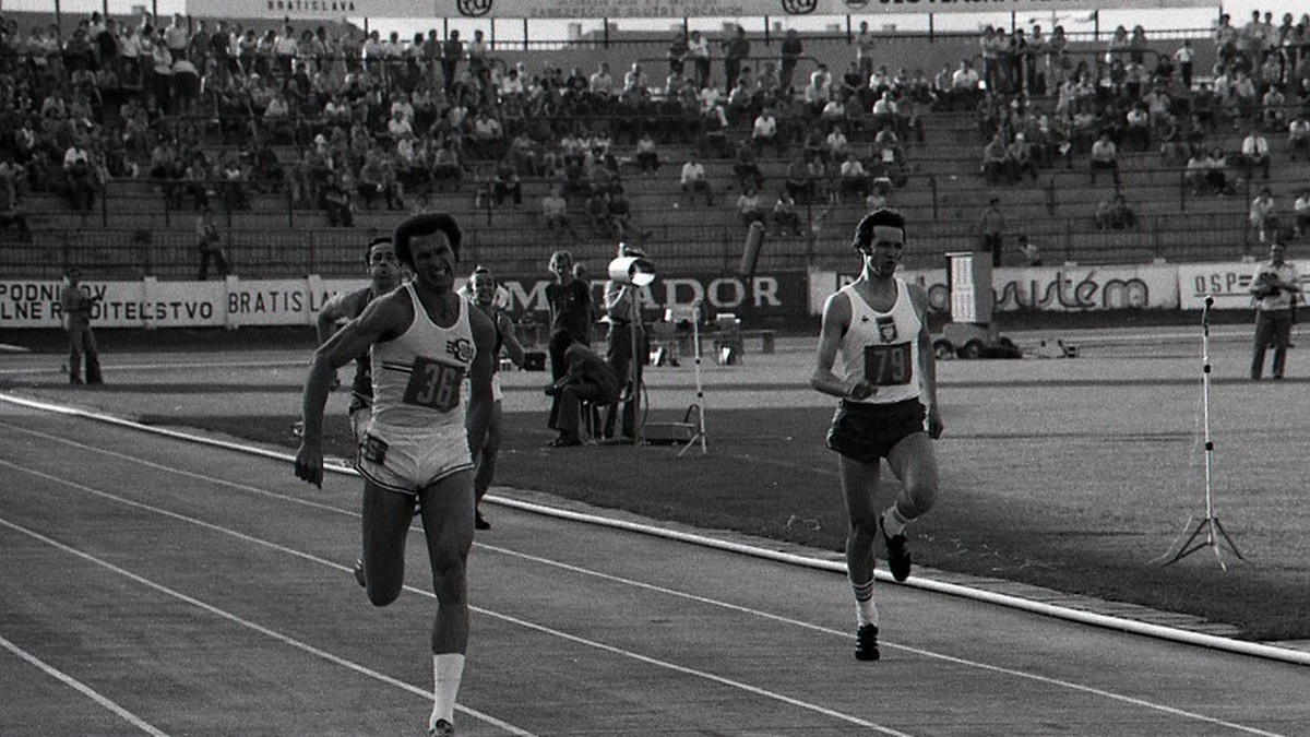 Kubánec Alberto Juantorena  v behu na 400 m na mítingu Pravda - Televízia - Slovnaft v Bratislave.