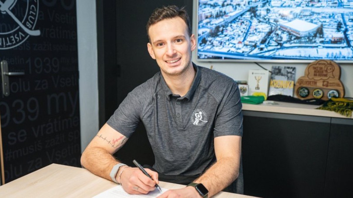 Miroslav Svoboda podpísal zmluvu so Vsetínom
