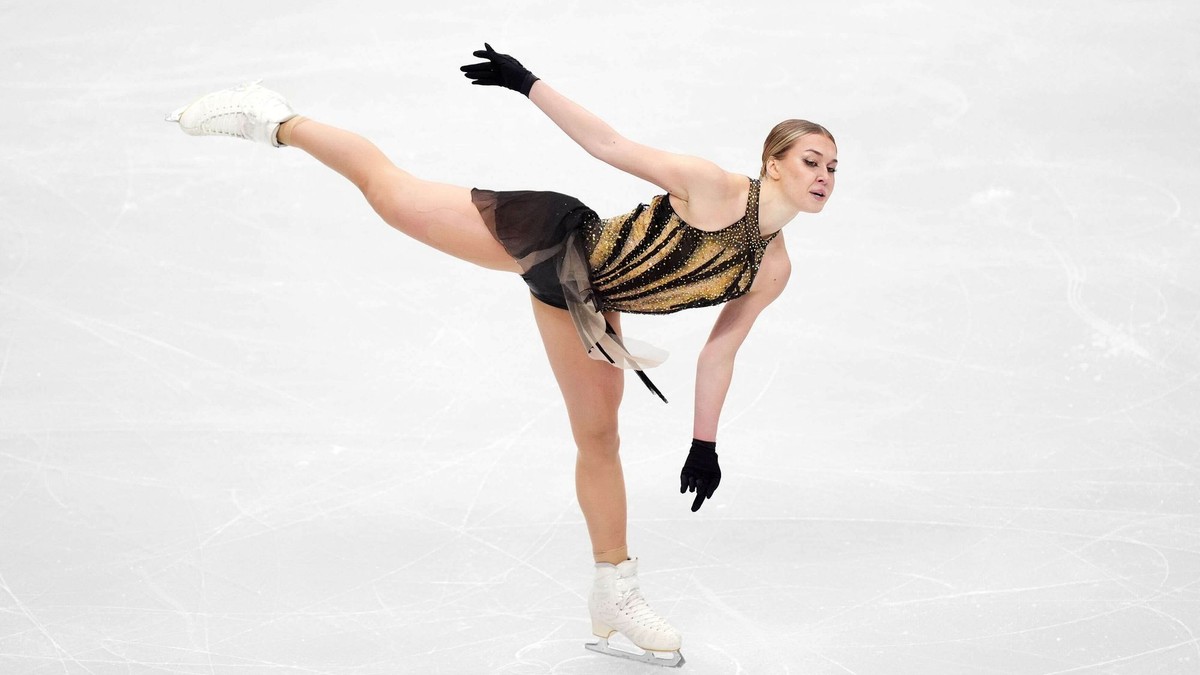 Vanesa Šelmeková vystupuje počas krátkeho programu žien na majstrovstvách Európy v anglickom Sheffielde.