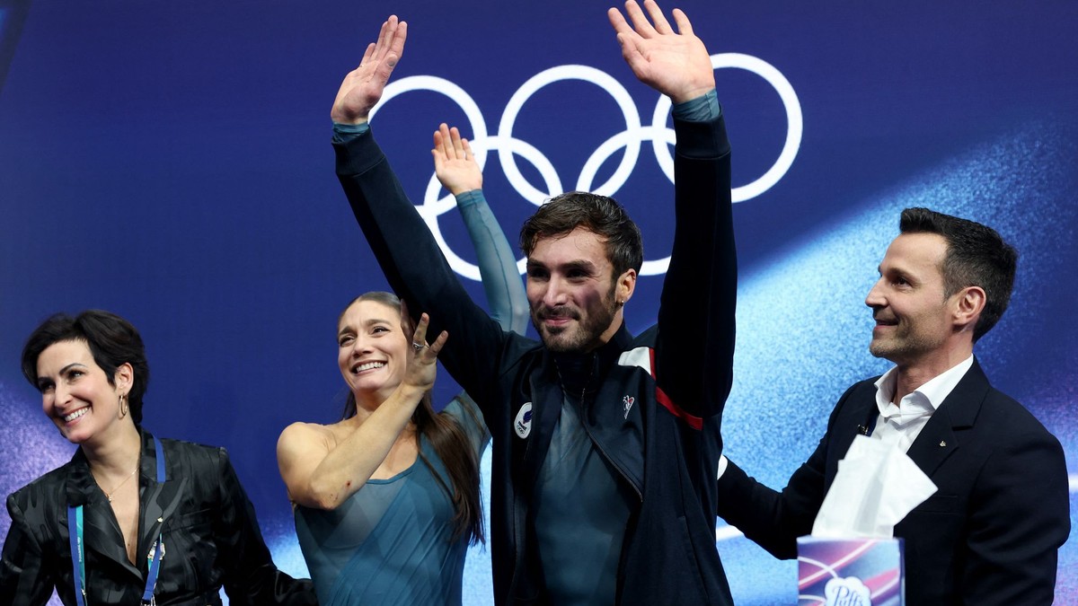 Laurence Fournierová-Beaudryová a Guillaume Cizeron po voľnom tanci na ZOH v Miláne.