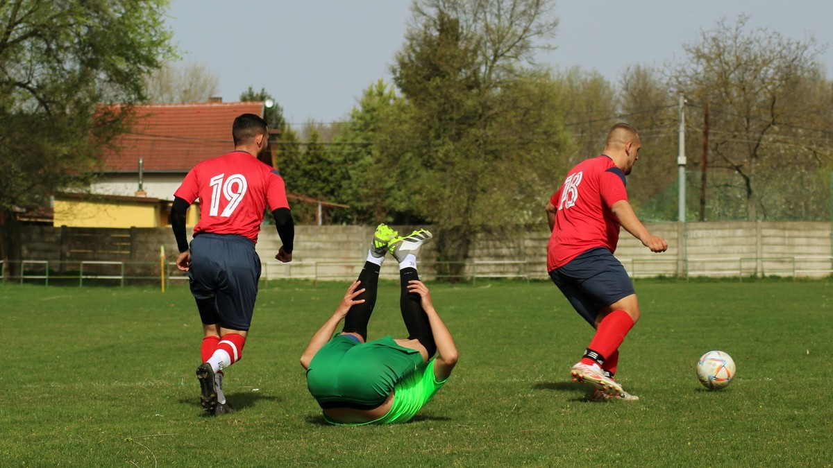Aj v nižších súťažiach sa odohrávajú každý víkend zaujímavé futbalové súboje. 