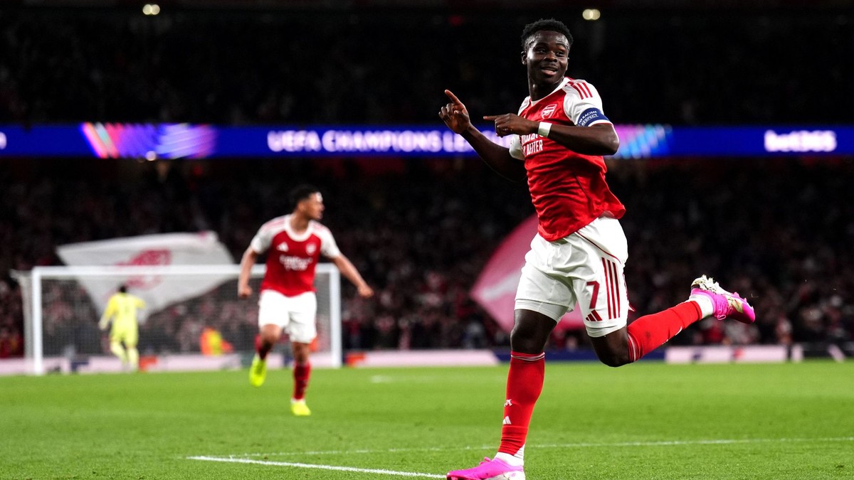 Bukayo Saka sa teší z gólu v odvete semifinále Ligy majstrov Arsenal - Atlético Madrid