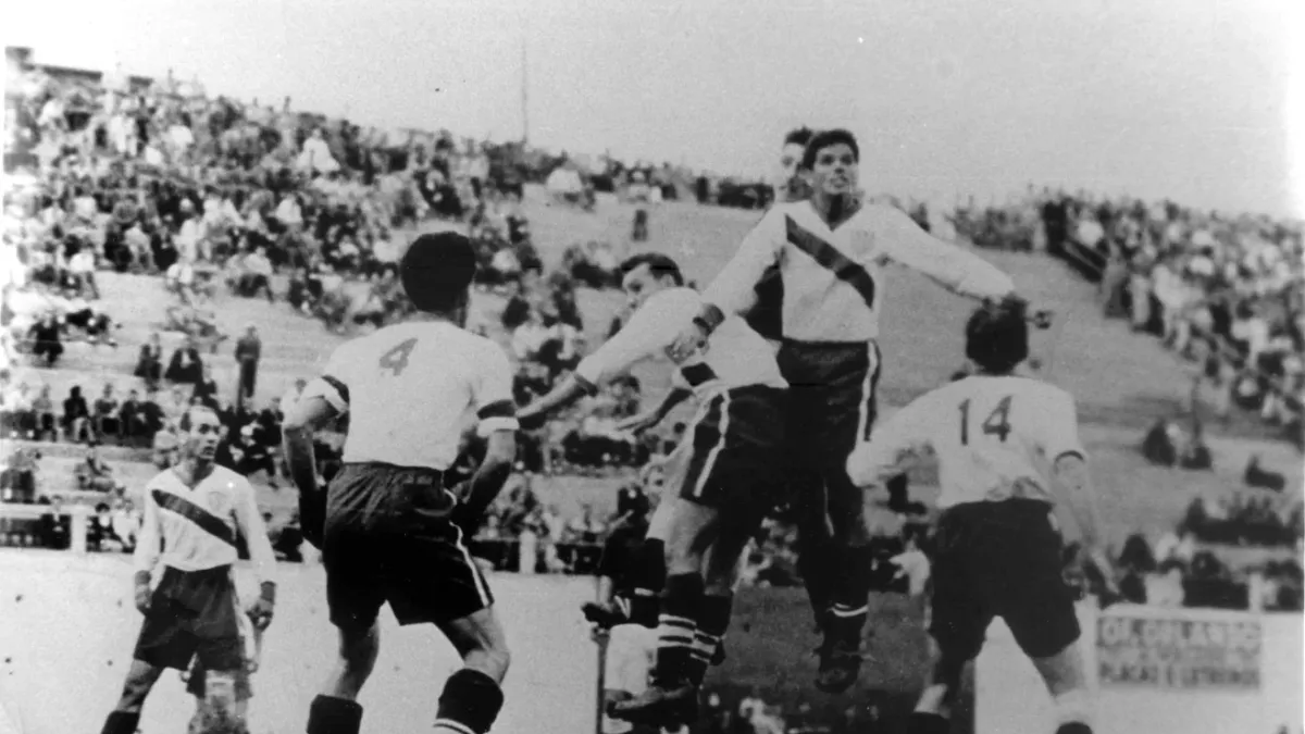 Momentka zo zápasu USA - Anglicko na MS vo futbale 1950.