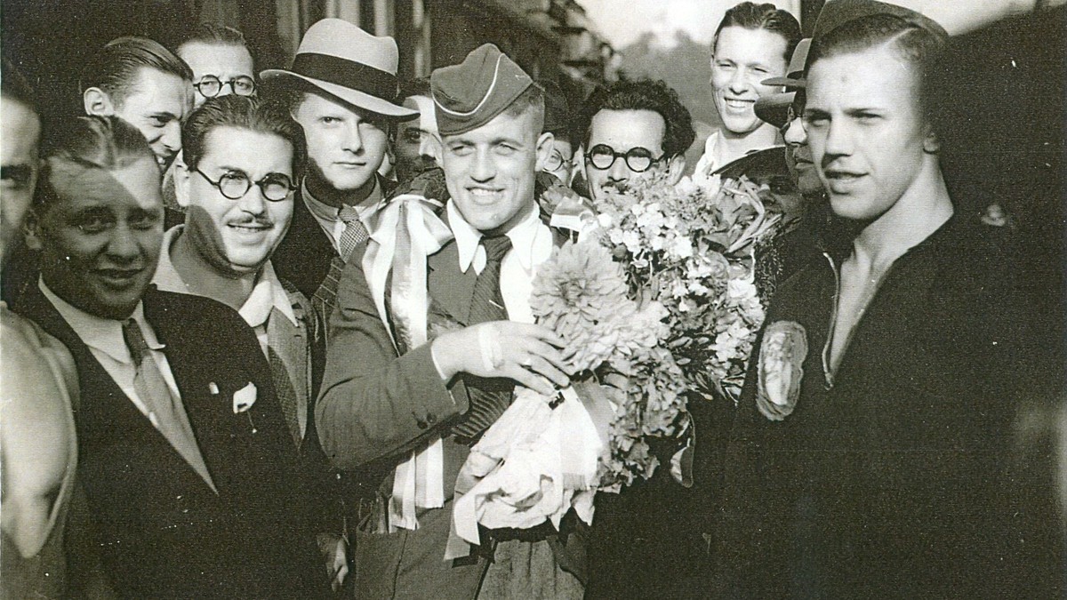 Jozef Herda po príchode z OH 1936.