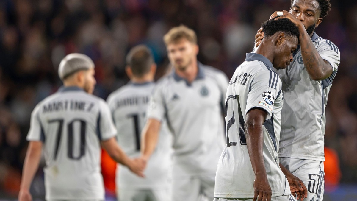 Futbalisti Slovana Bratislava v zápase proti PSG.