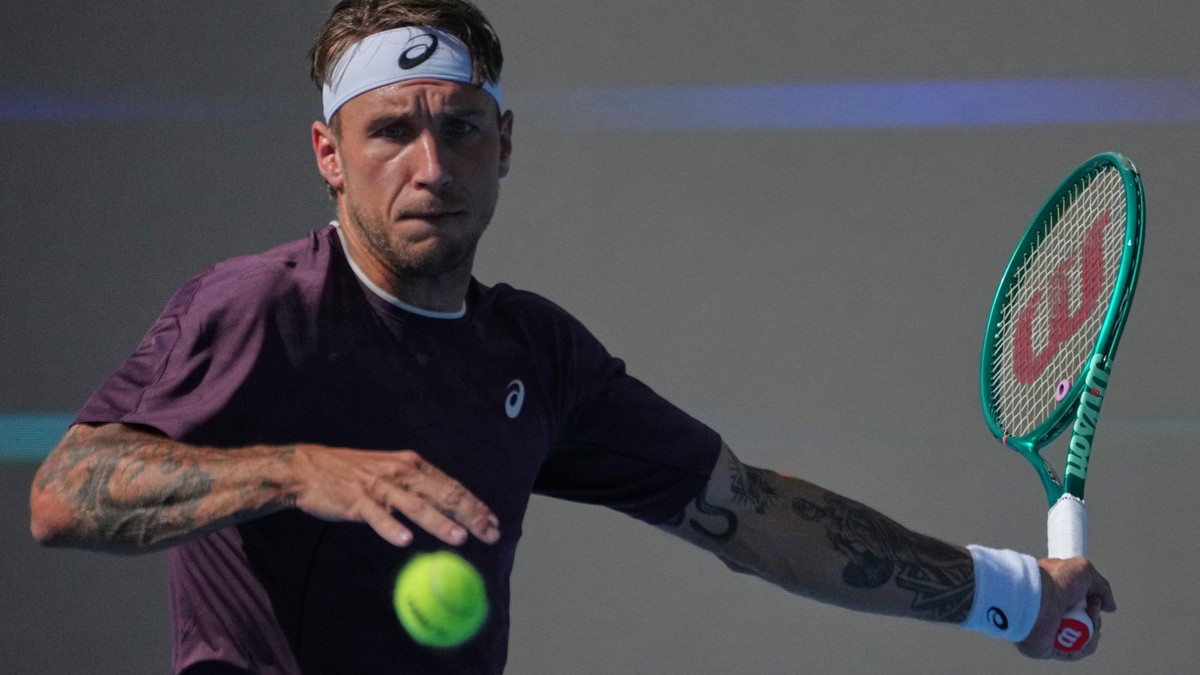 Alex Molčan - Federico Cina: ONLINE prenos z 1. kola na turnaji ATP v Šanghaji.