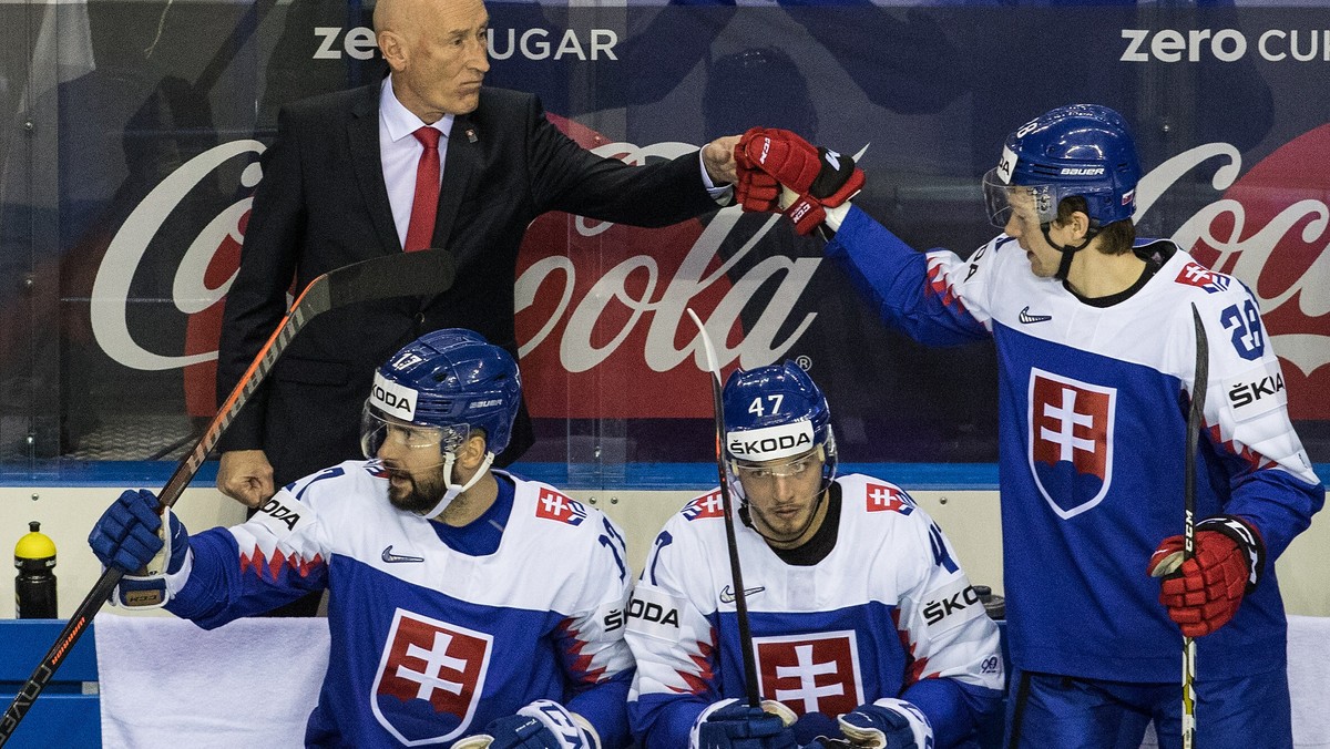 Tréner Craig Ramsay na slovenskej striedačke. Kde odohrajú slovenskí hokejisti svetový šampionát v roku 2021 je zatiaľ neisté.