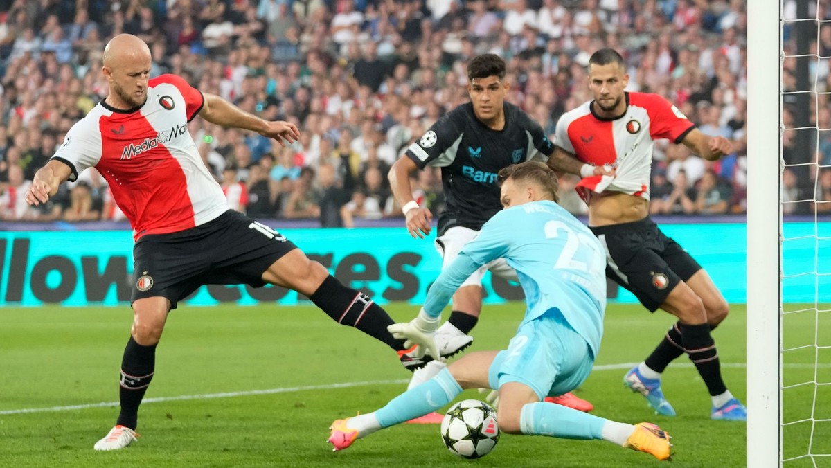 Fotka zo zápasu Feyenoord Rotterdam - Bayer Leverkusen.