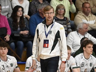 Na snímke je tréner hádzanárov Tatrana Prešov Marek Gernát.