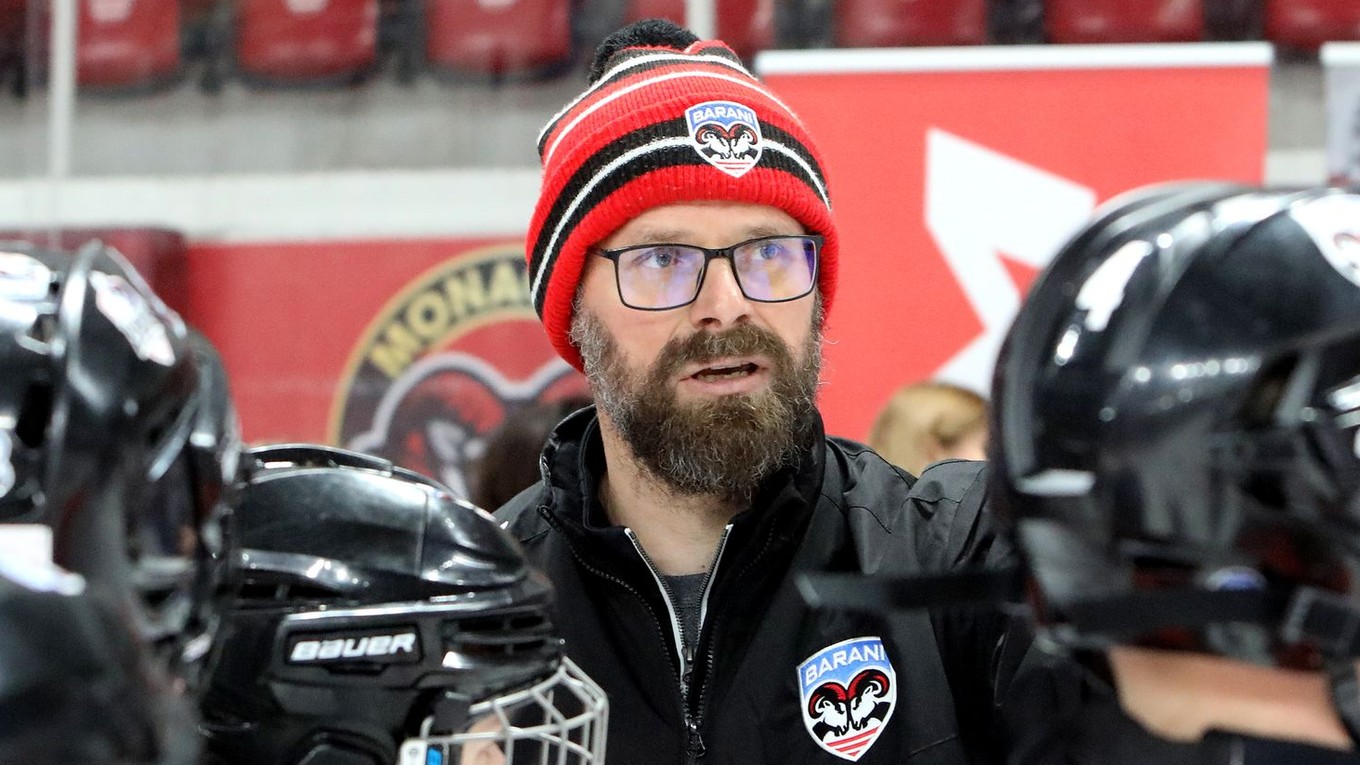 Michal Handzuš bol uvedený do siene slávy hokeja v Banskej Bystrici.