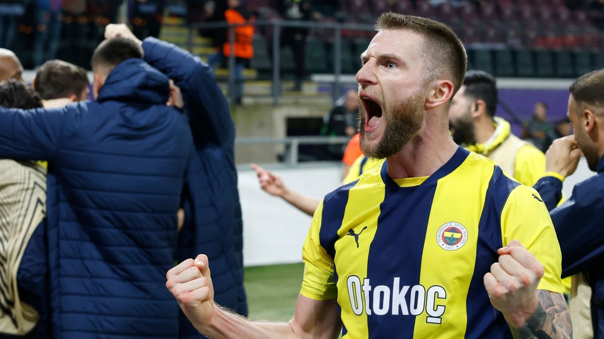 Milan Škriniar sa raduje z postupu cez Anderlecht v Európskej lige.