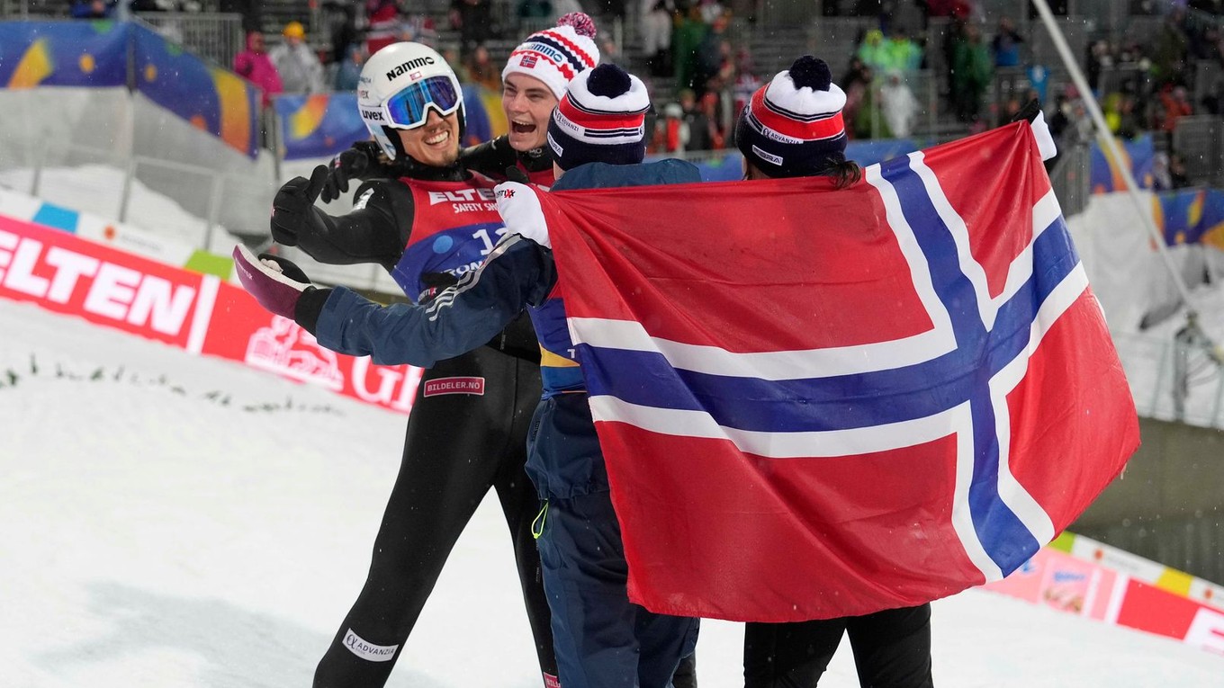 Nórski skokani na lyžiach