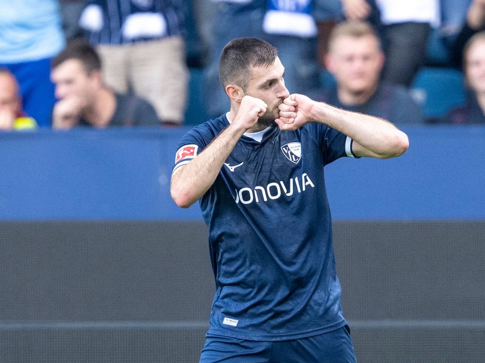 Slovenský futbalista Matúš Bero v drese Bochumu.