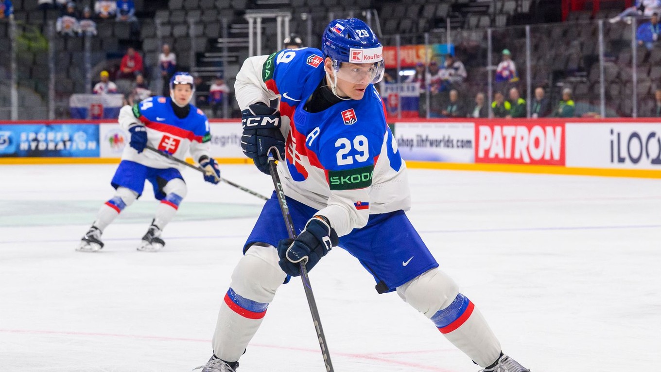 Michal Ivan v zápase Slovensko - Rakúsko v skupine A na MS v hokeji 2025.