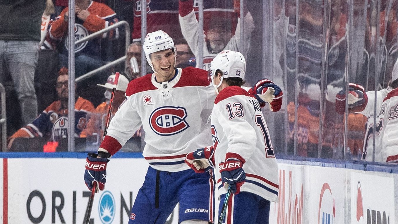 Vľavo Juraj Slafkovsky a Cole Caufield.