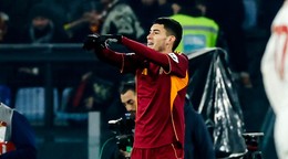 Hráč Matías Soule z AS Rím sa teší z gólu na 1:0 v zápase 17. kola talianskej Serie A AS Rím - FC Janov.