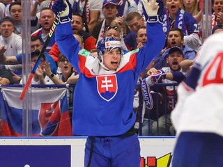 Šimon Nemec oslavuje gól v zápase Slovensko - USA v skupine B na MS v hokeji 2024.