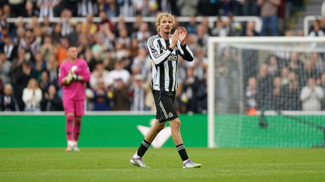 Nick Woltemade v drese Newcastlu